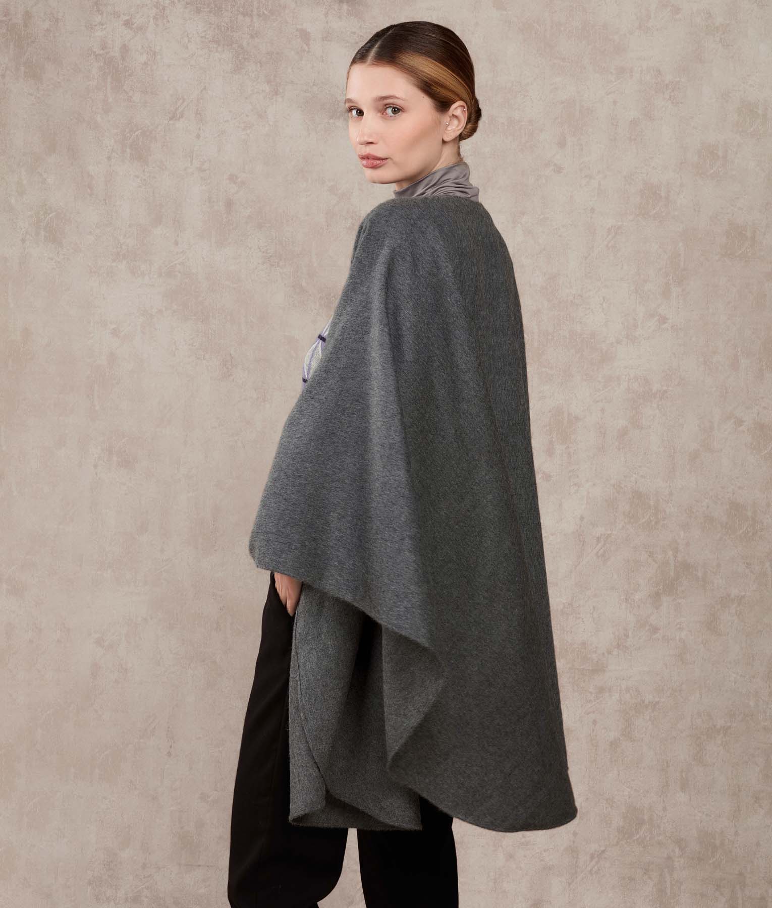 Ruana Baby Alpaca - Perla Ahumada