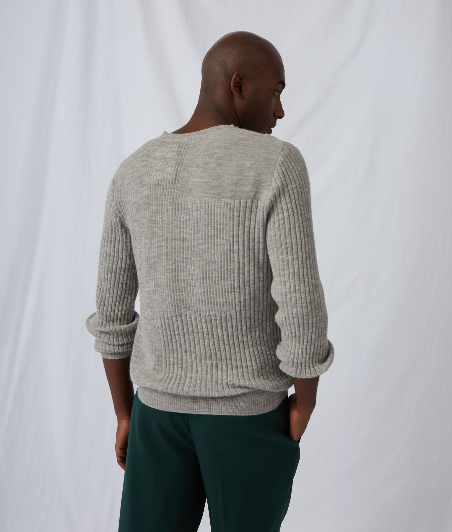 Chompa Vee Neck Heavy Rib