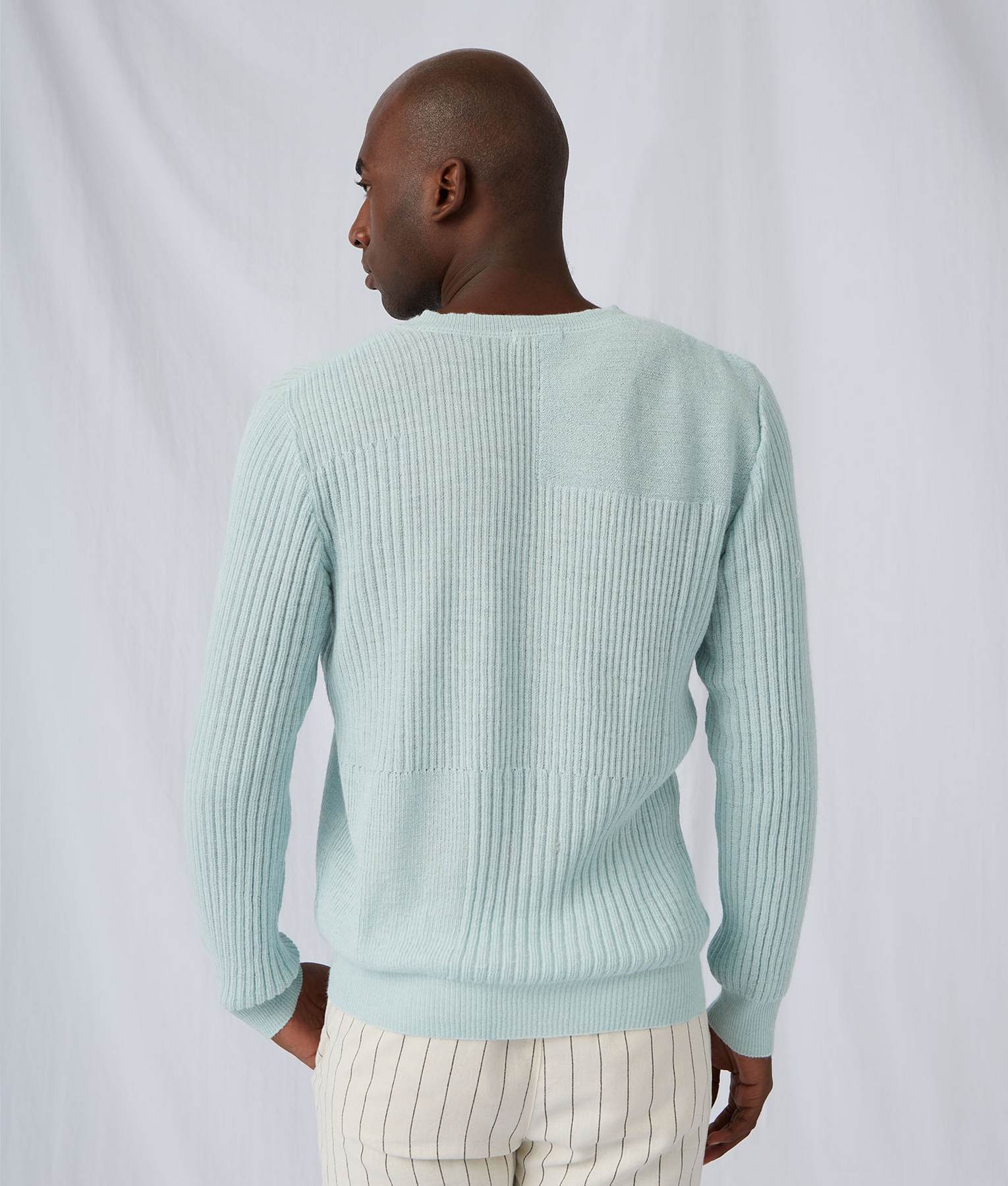 Chompa Vee Neck Heavy Rib
