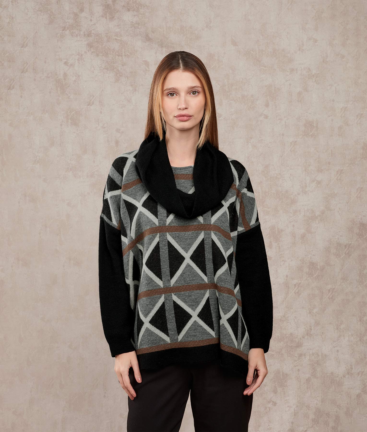Poncho Collar - Negro Y Gris Titanio