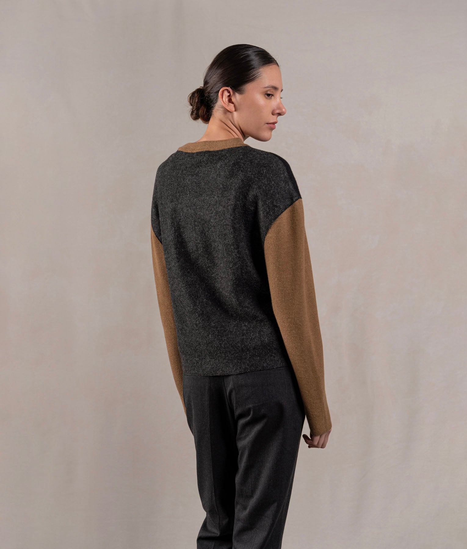 Chompa Cuello Redondo - Negro Y Marrón Tostado