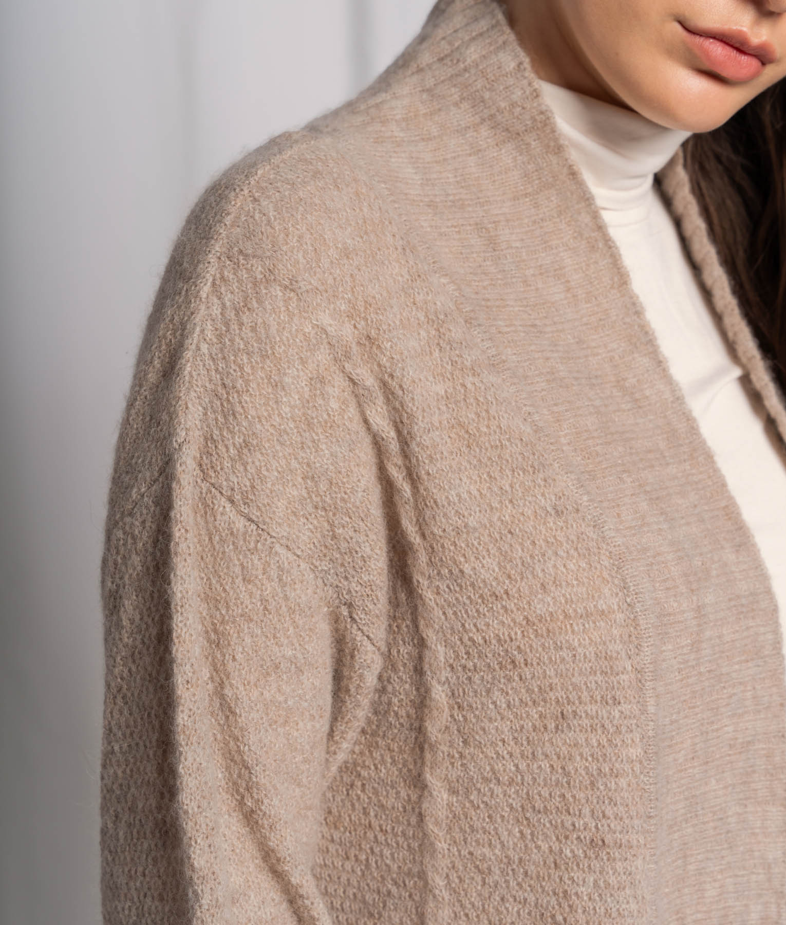 Cardigan Largo Con Detalles