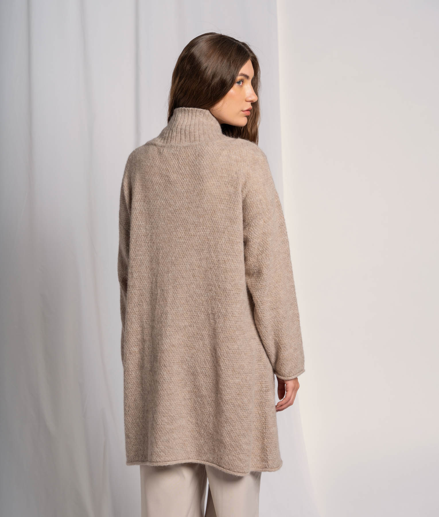 Cardigan Largo Con Detalles