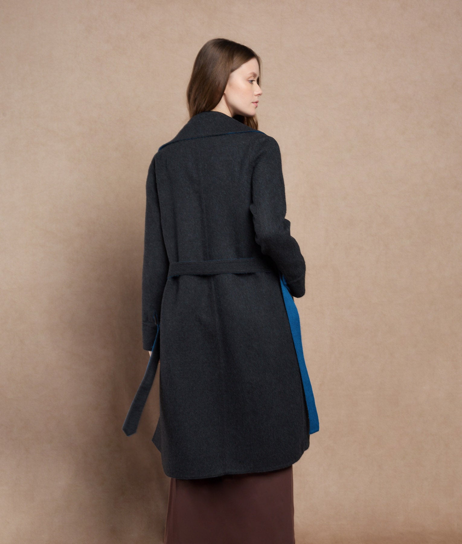 Abrigo Oversize Reversible Con Cinturón - Azul Petróleo Y Gris Oscuro