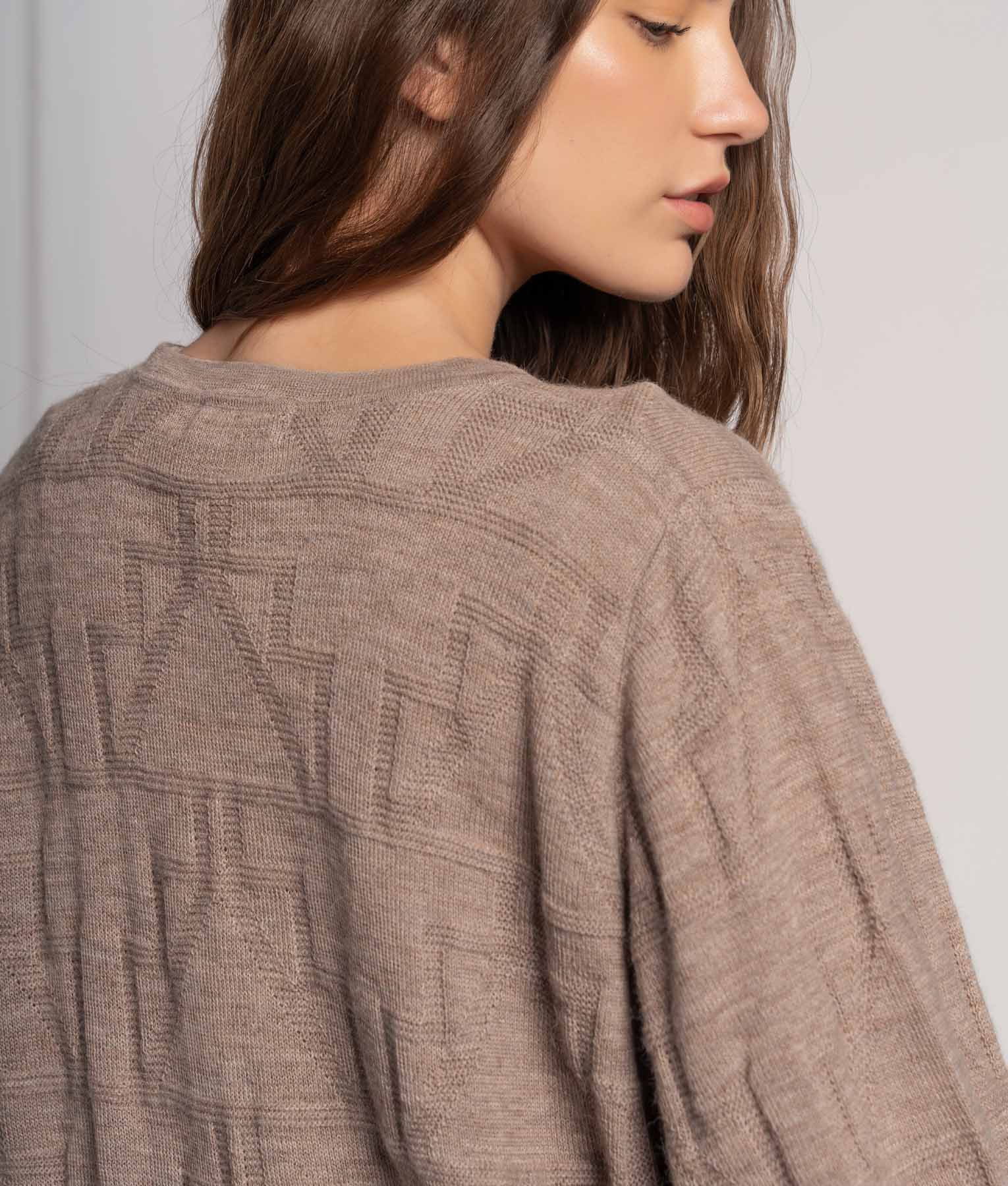 Chompa Jacquard Monocolor Oversize