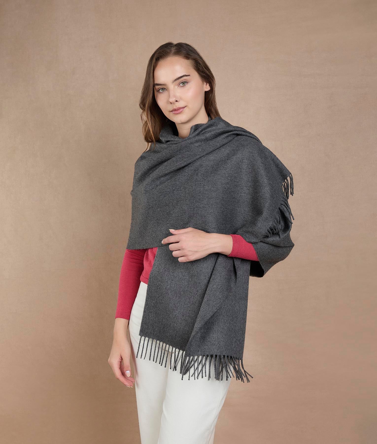 Estola Clásica Gris Grafito