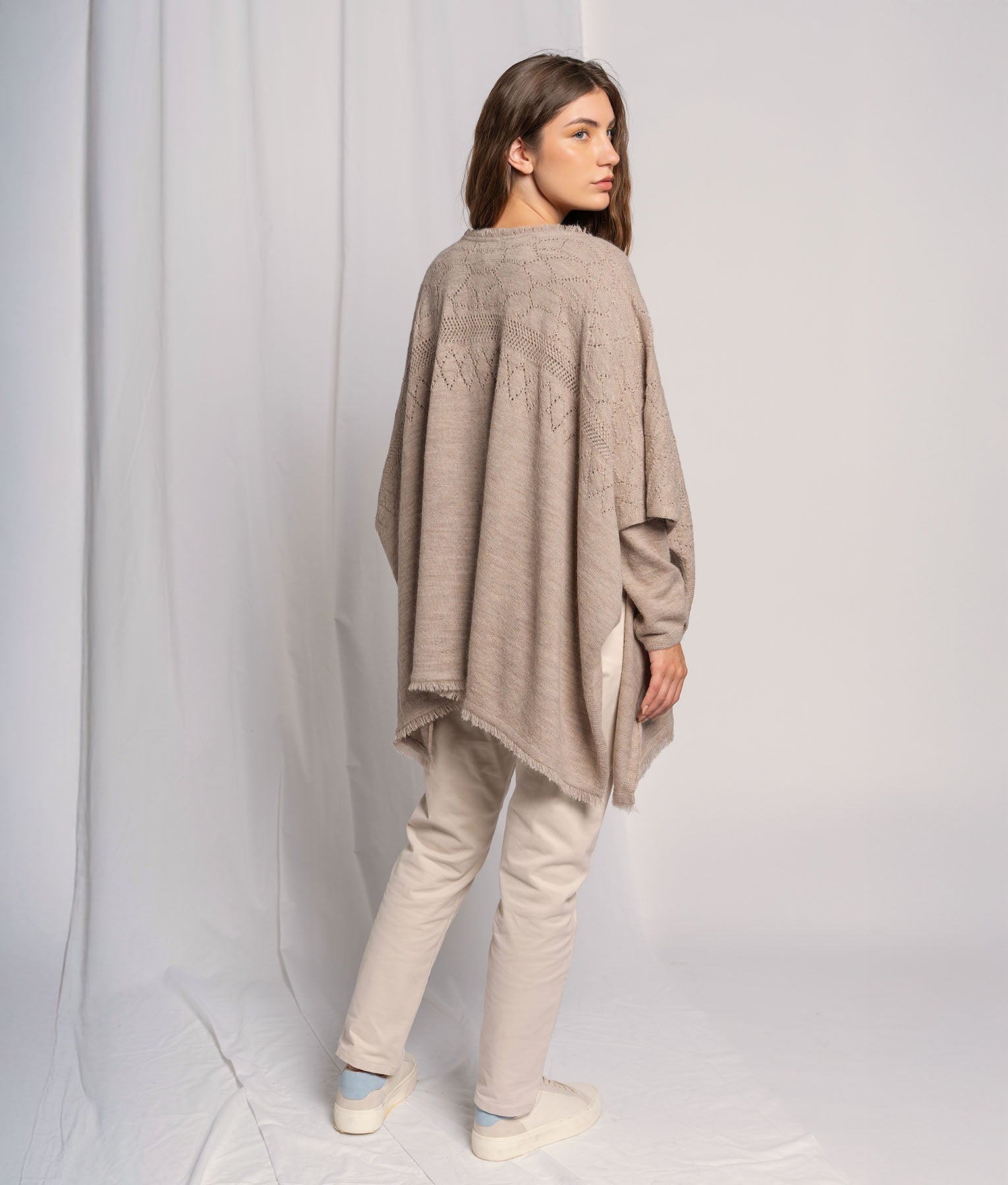 Poncho Flor Con Efecto De Encaje