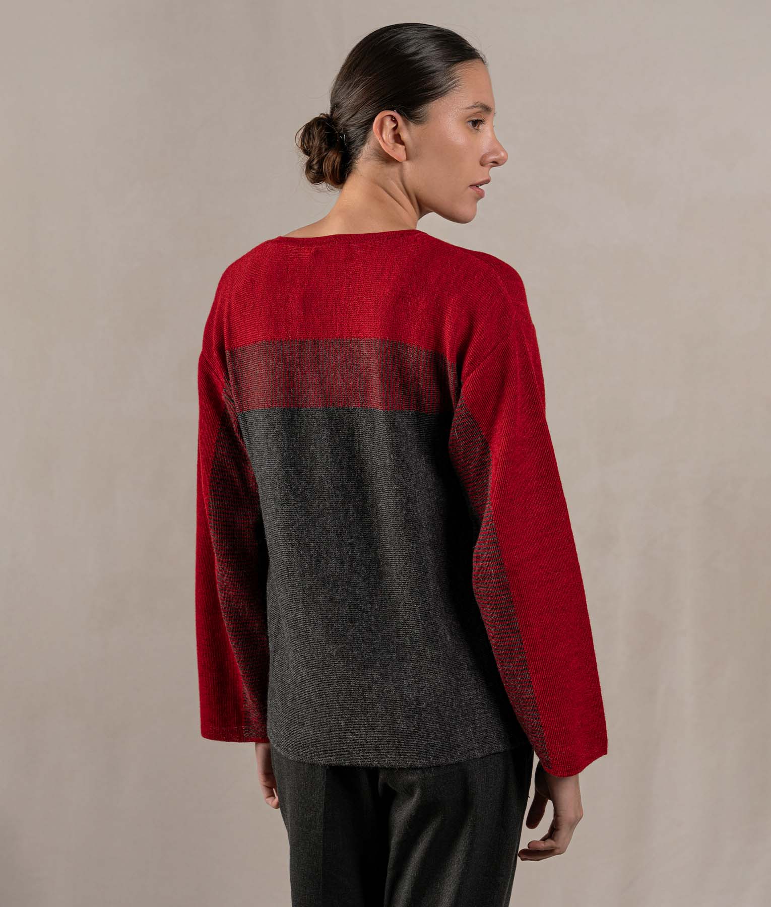 Chompa Easy Fit Suelta - Rojo Profundo Y Gris Oscuro