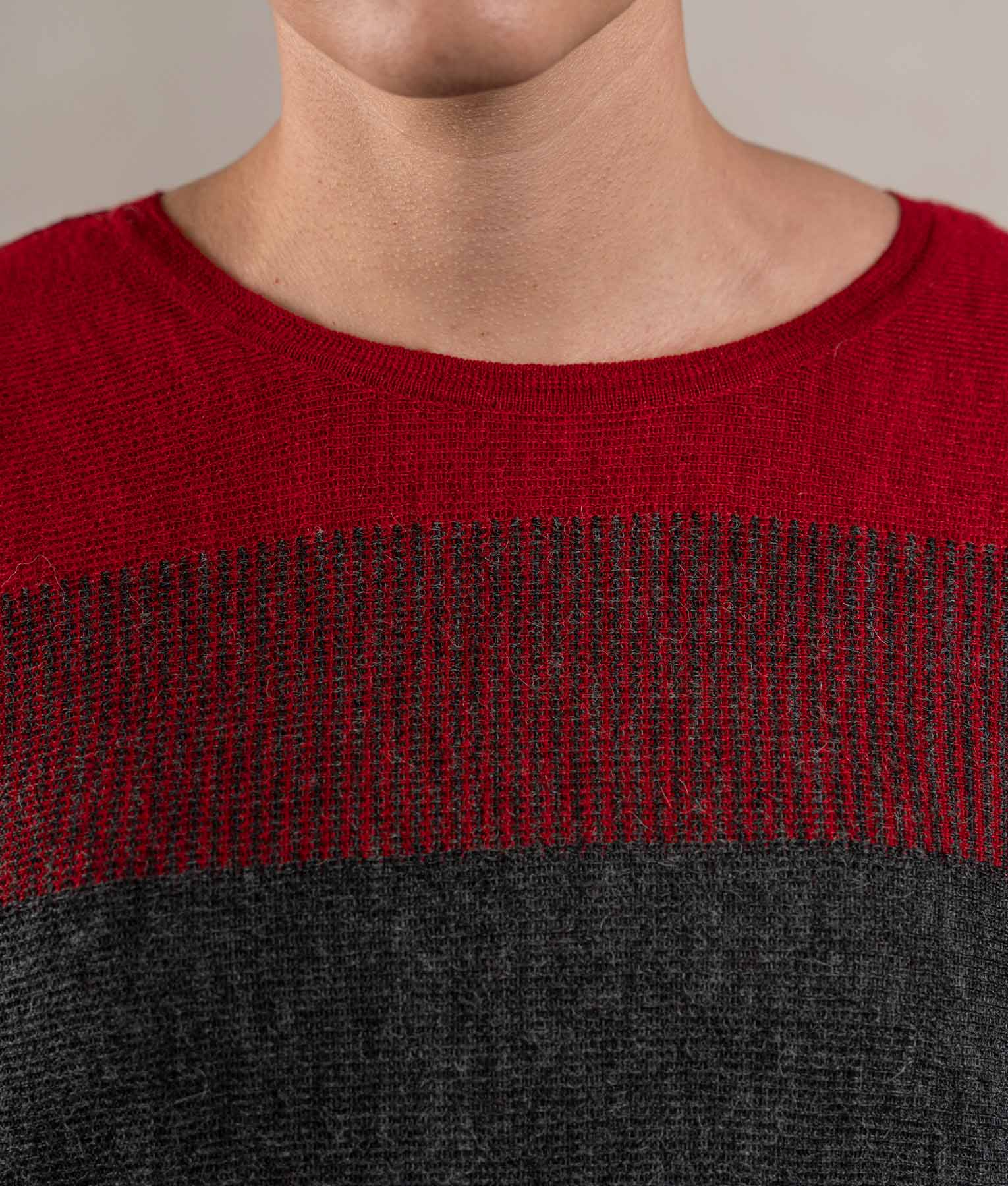 Chompa Easy Fit Suelta - Rojo Profundo Y Gris Oscuro