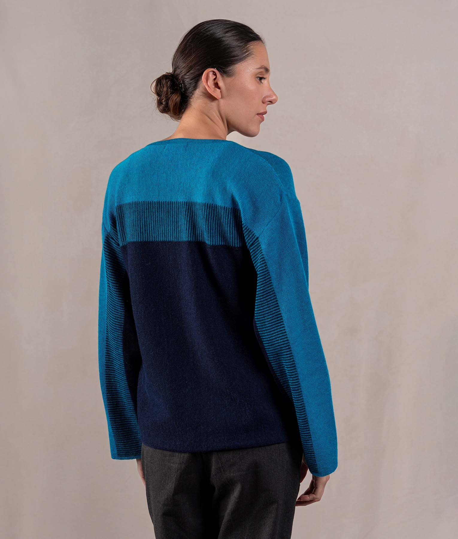 Chompa Easy Fit Suelta - Azul Petróleo Y Azul Noche
