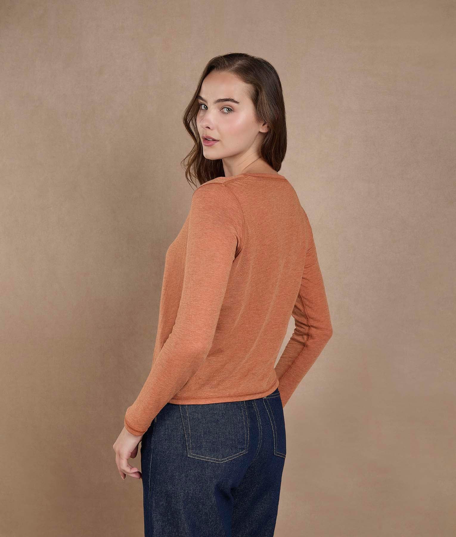 Chompa Reversible Flor de Durazno Cuello V