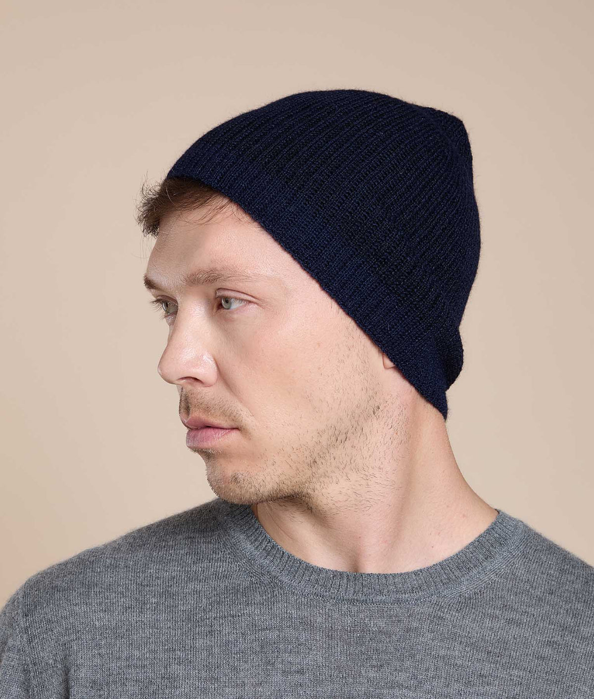 Gorro Reversible de Punto Acanalado