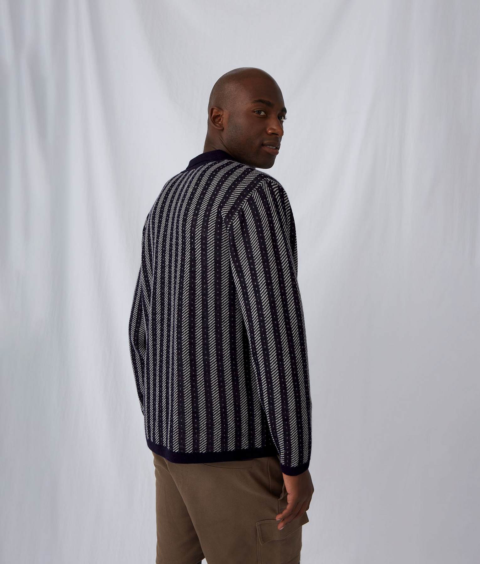 Chompa Flowing Ribs Polo Neck