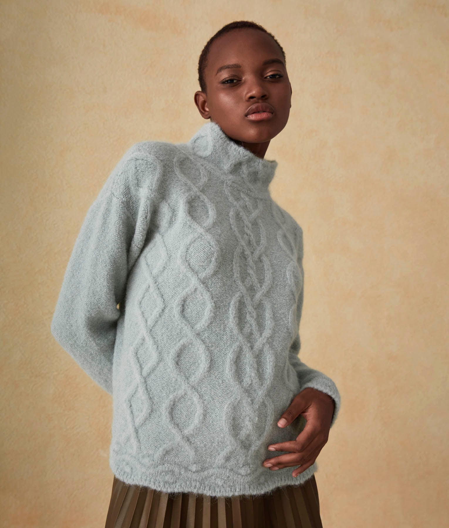 Chompa Cables Cuello Alto - Cielo De Invierno