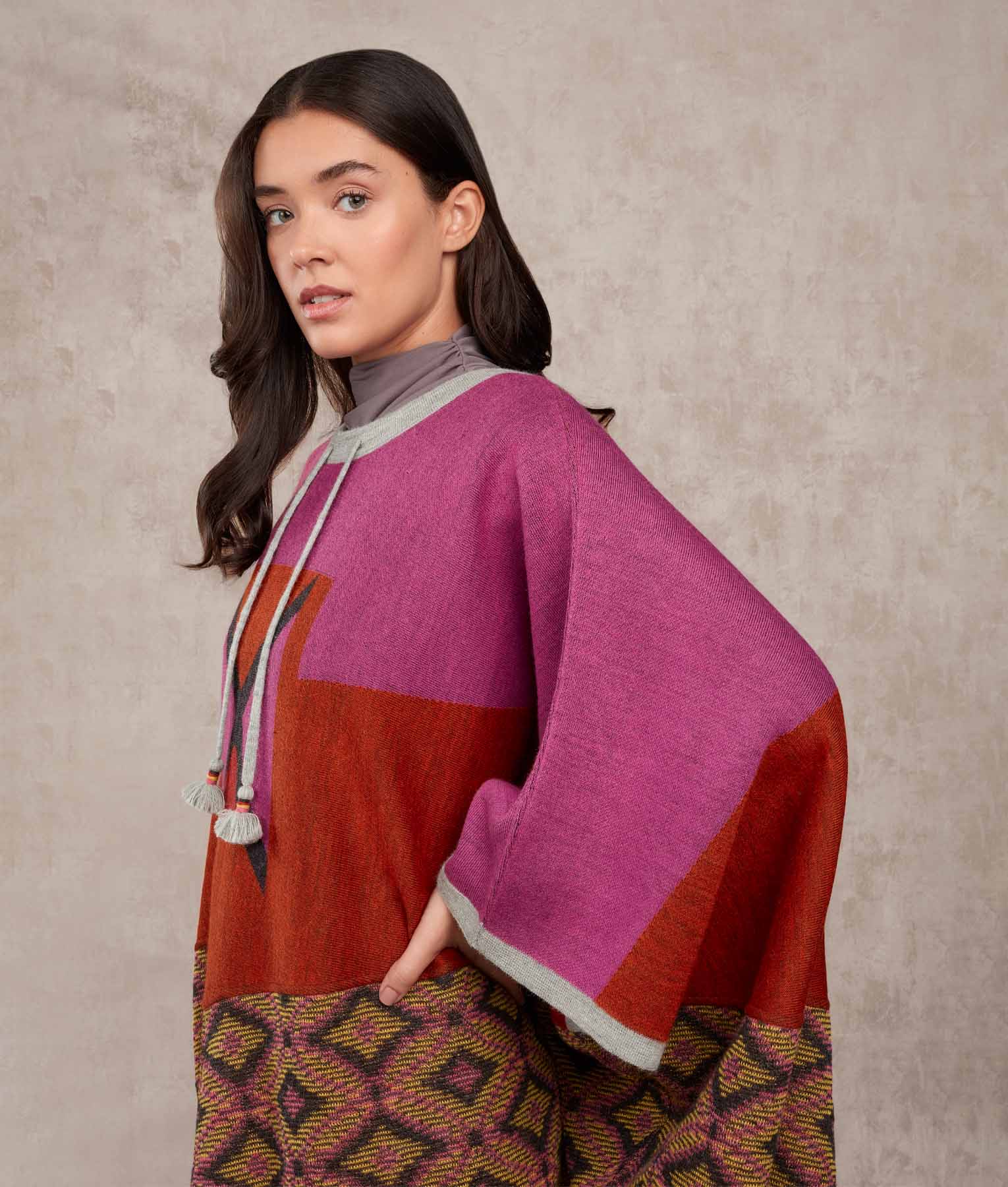 Poncho La Favorita Jacquard - Rosa Violeta Y Chile