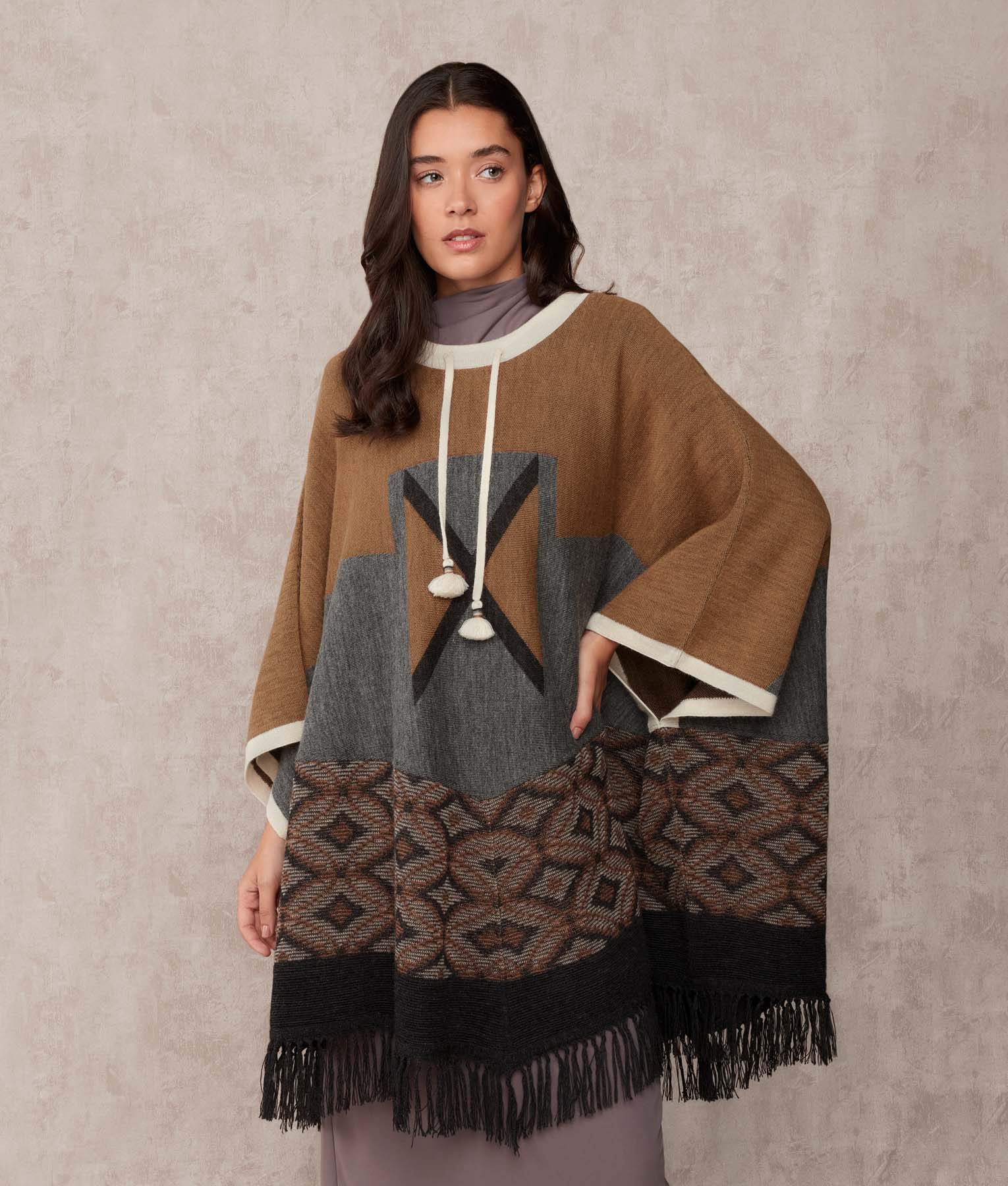 Poncho La Favorita Jacquard - Marron Tabaco Y Regaliz