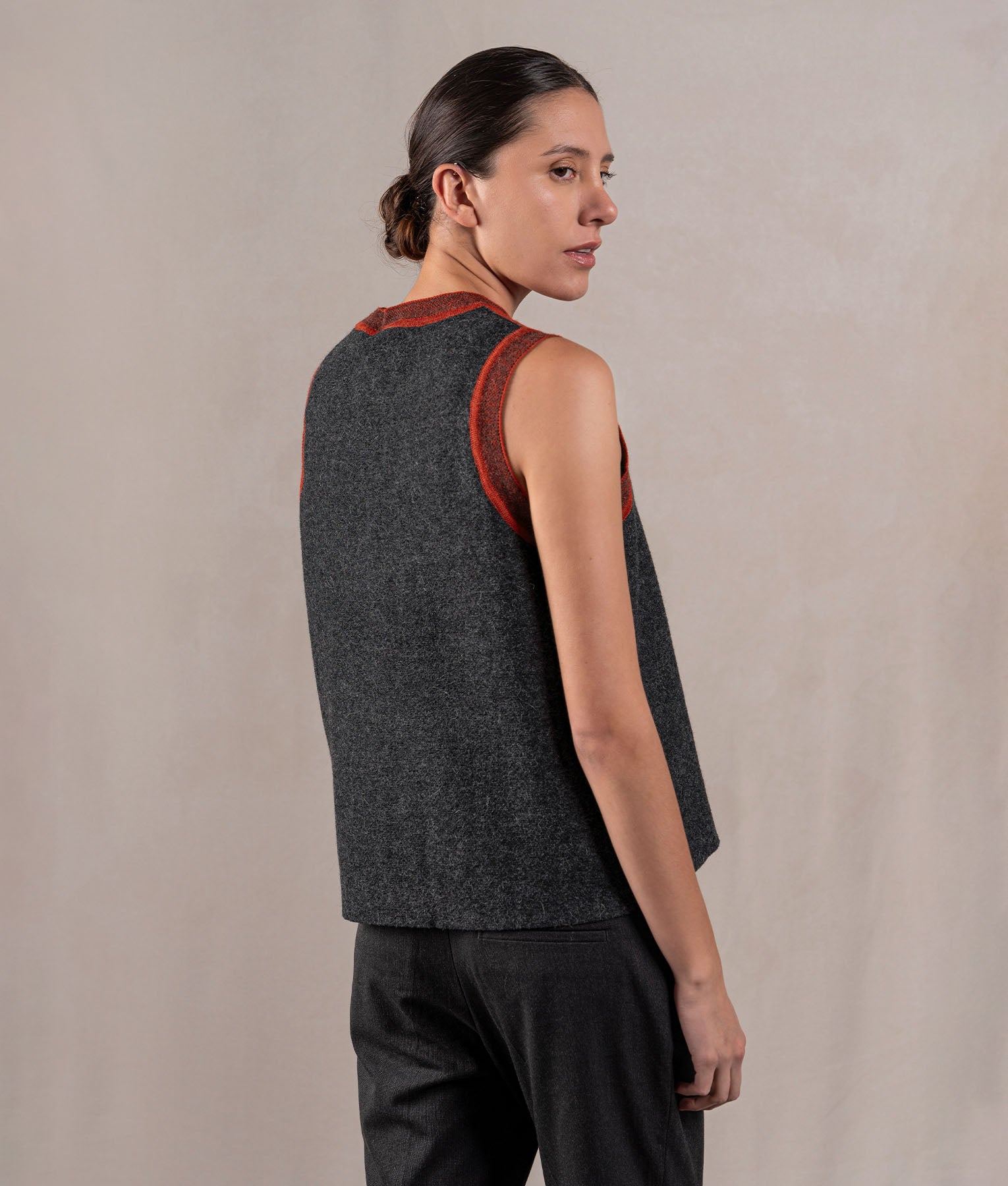 Chaleco Cuello Redondo - Pirata Negro Y Rojo