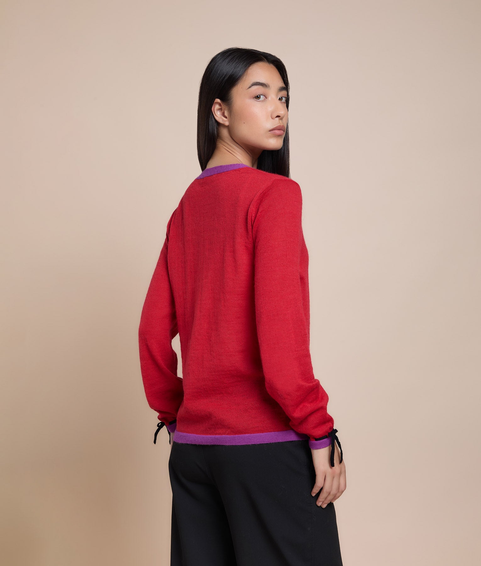 Elsa V-Neck Pullover