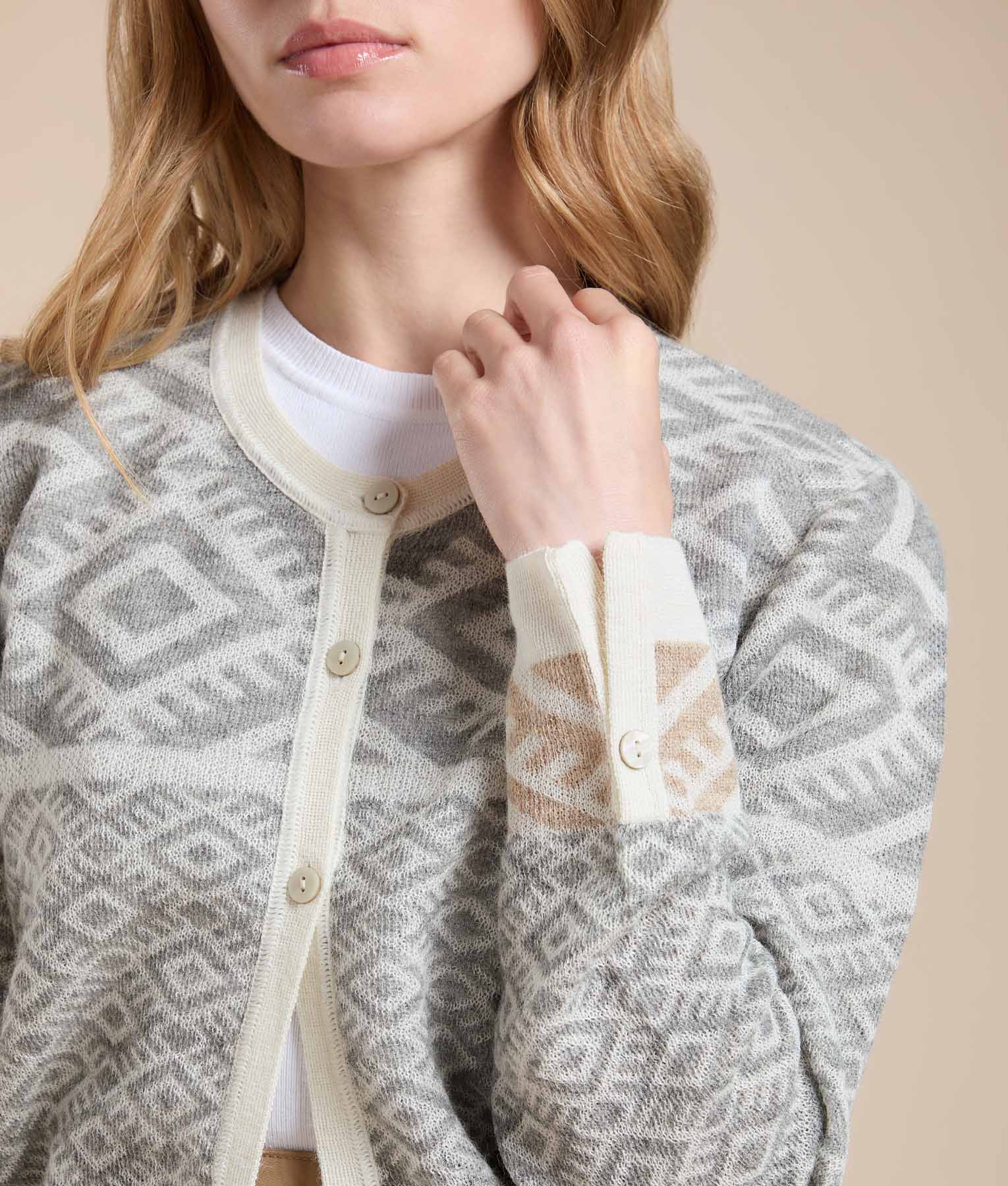 Cárdigan Jacquard Corto