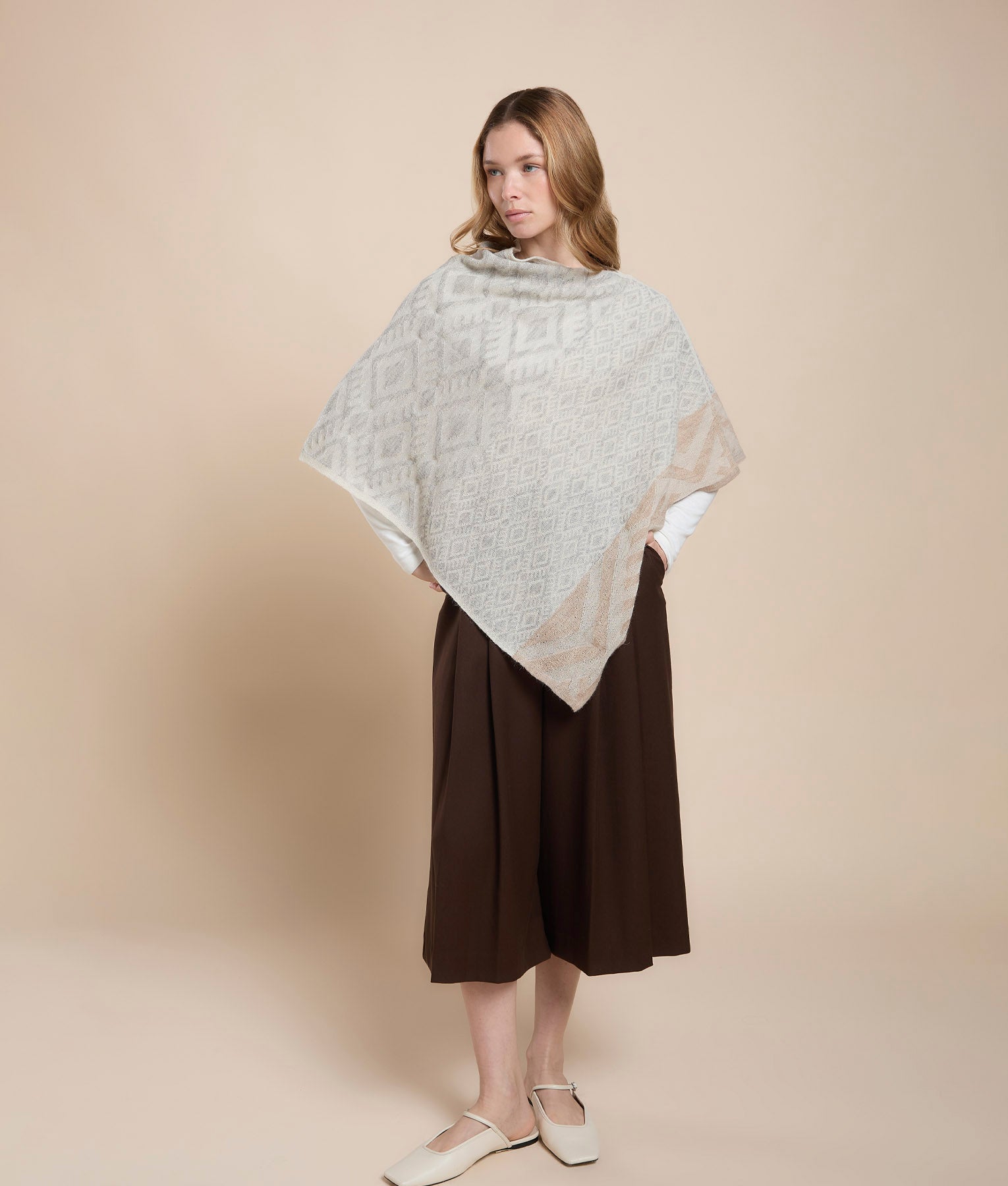 Poncho Jacquard Básico