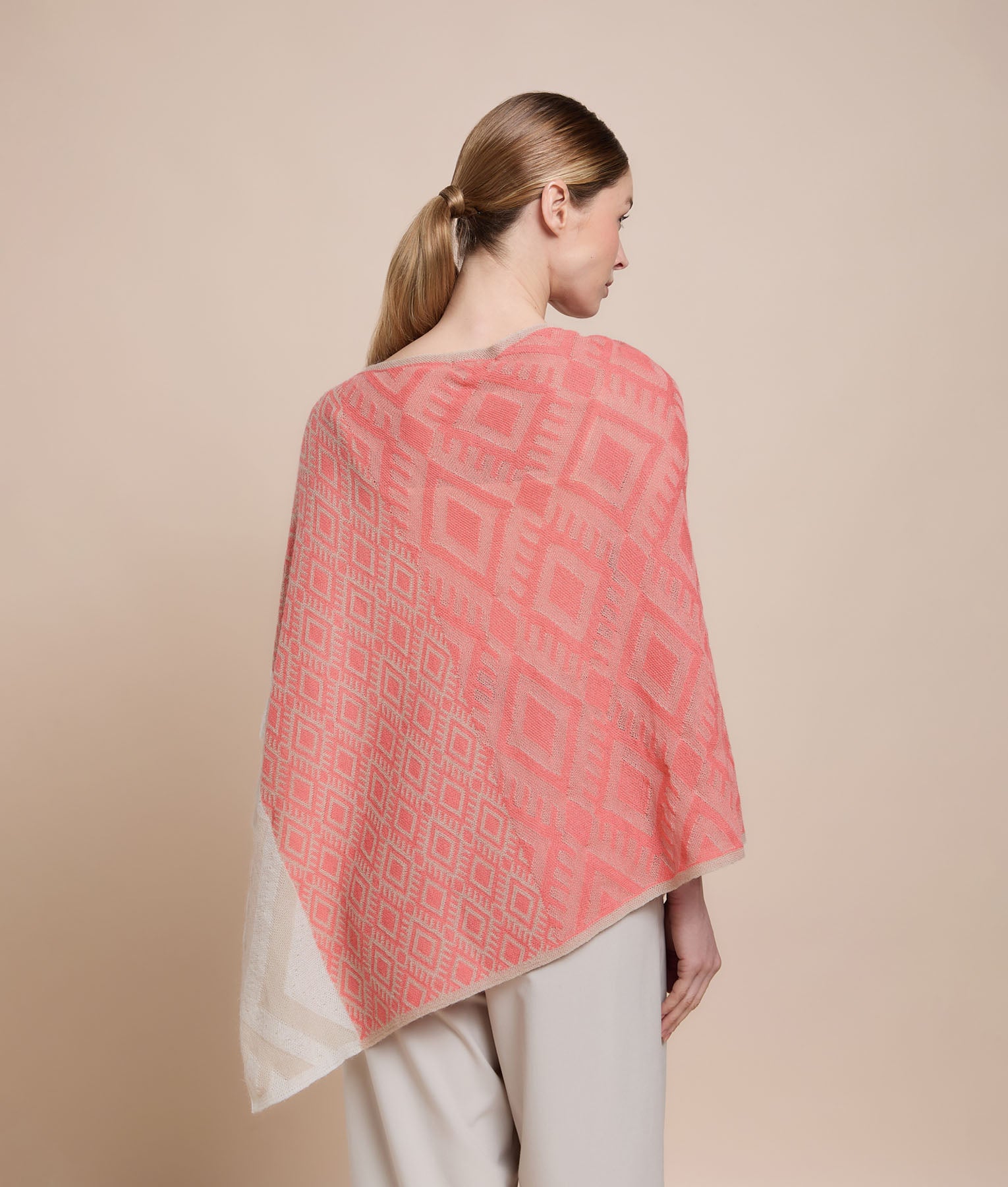 Poncho Jacquard Básico