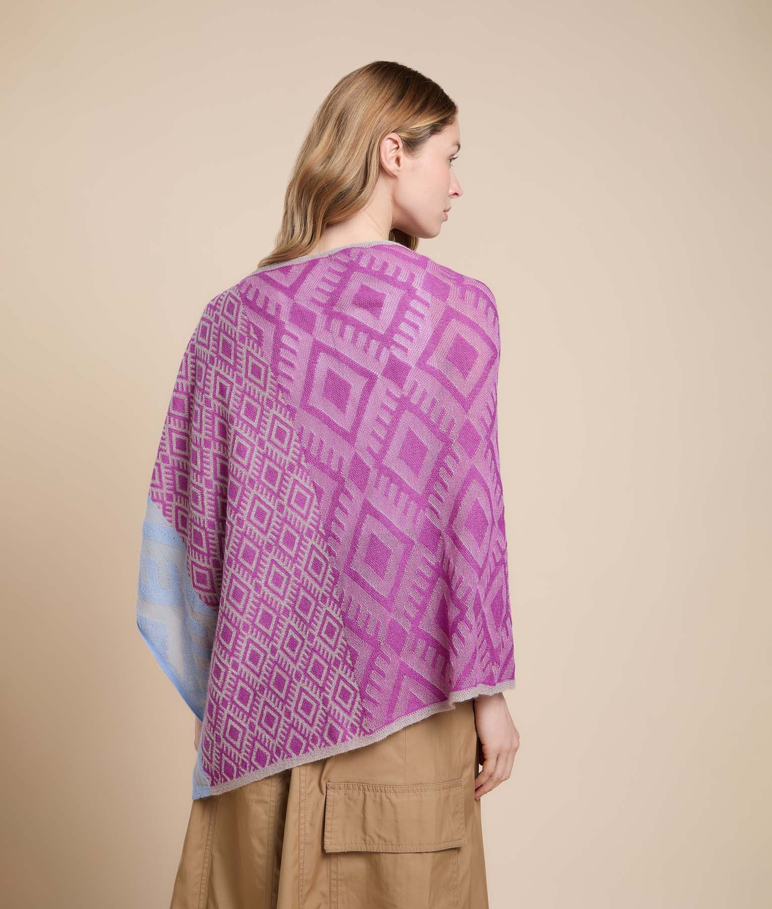 Poncho Jacquard Básico