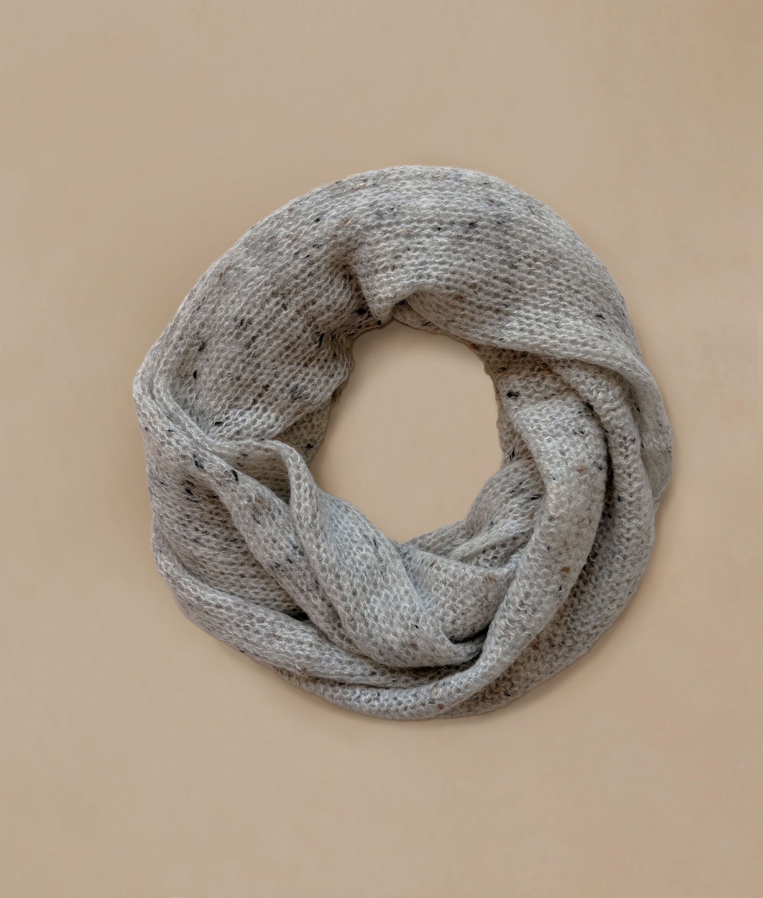 Gris Claro Jaspeado Infinity Scarf