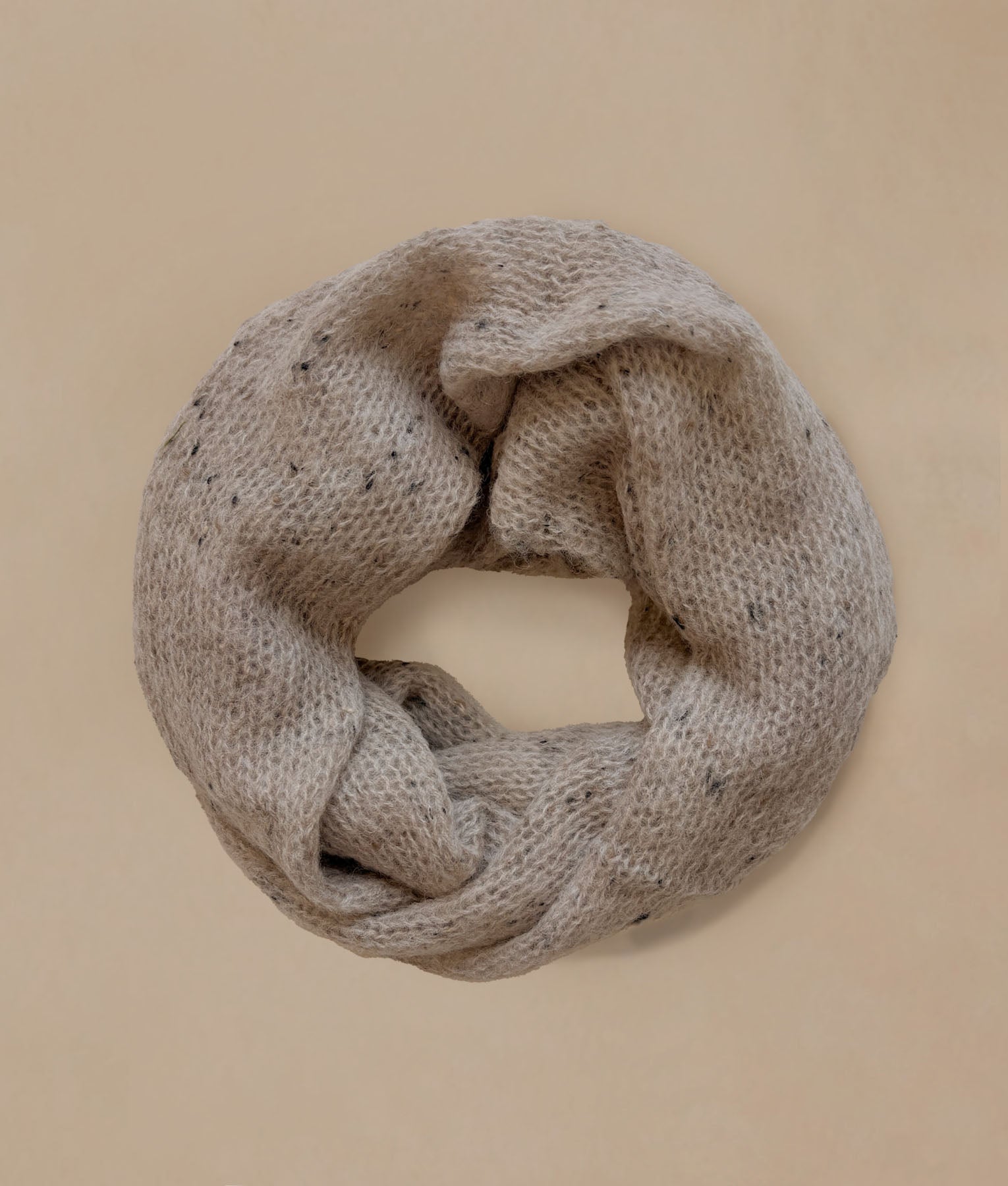 Beige Claro Jaspeado Infinity Scarf