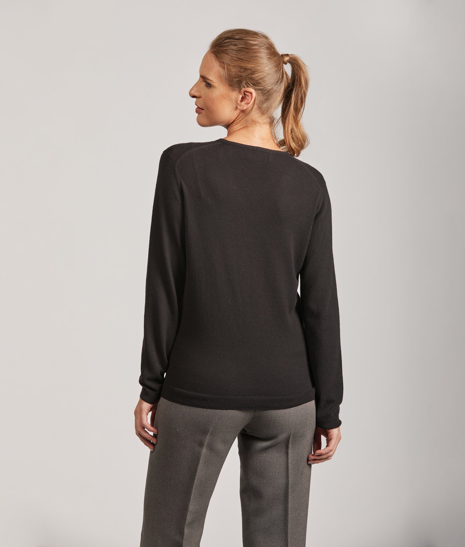 Chompa Cuello V de Vicuña para Mujer