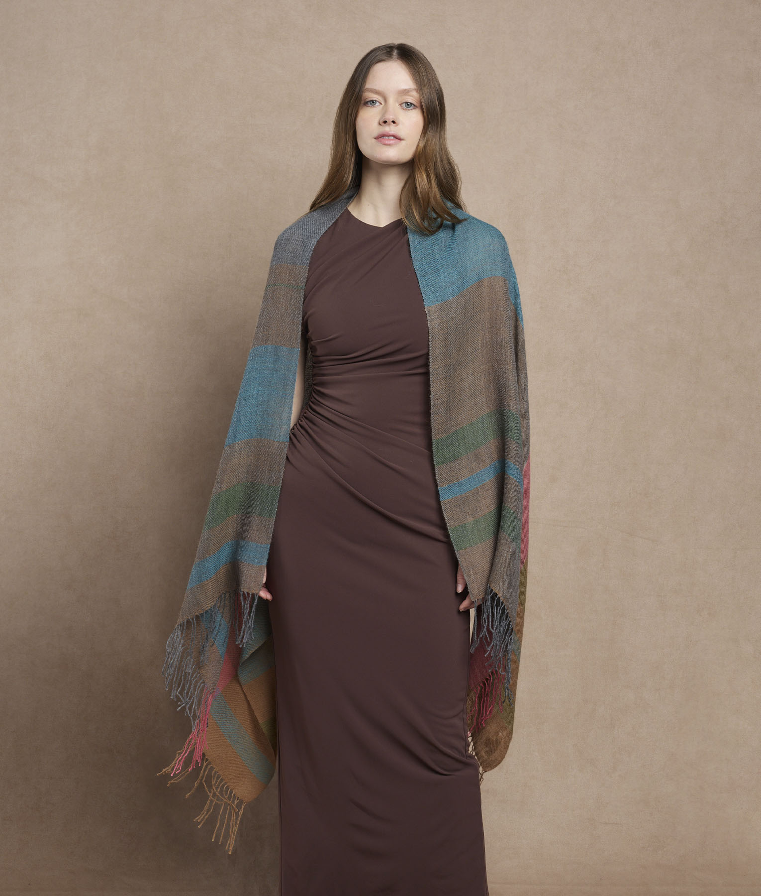 Estola Layered